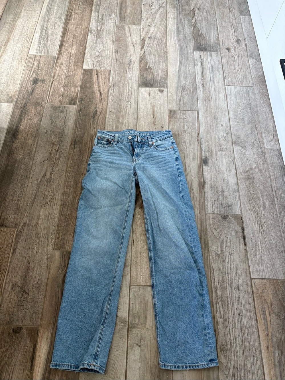 AE Strigid Straight Leg Jeans